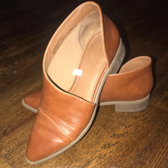 Universal thread brown flats size 7 - Picture 4 of 7